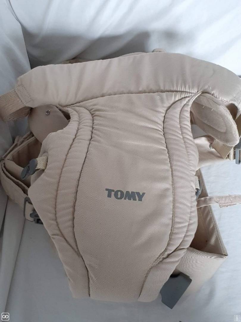 Porte Bebe Tomy Weshare Mu