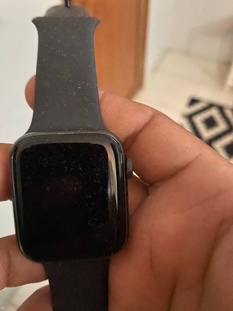 APPLE WATCH - SERIE 5 - 42 MM - weshare.mu