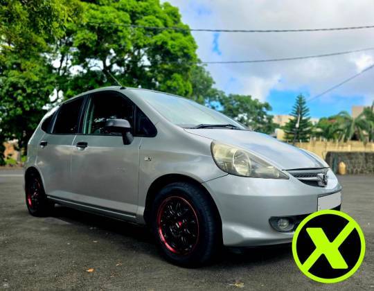 HONDA FIT JAPAN 2005-6