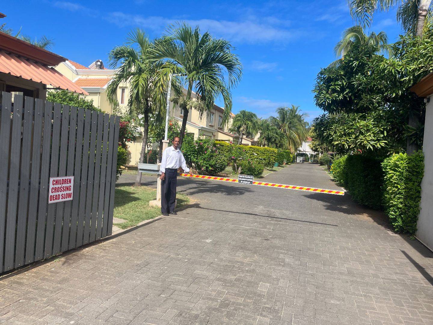 MAISON - 4 CHAMBRES-1