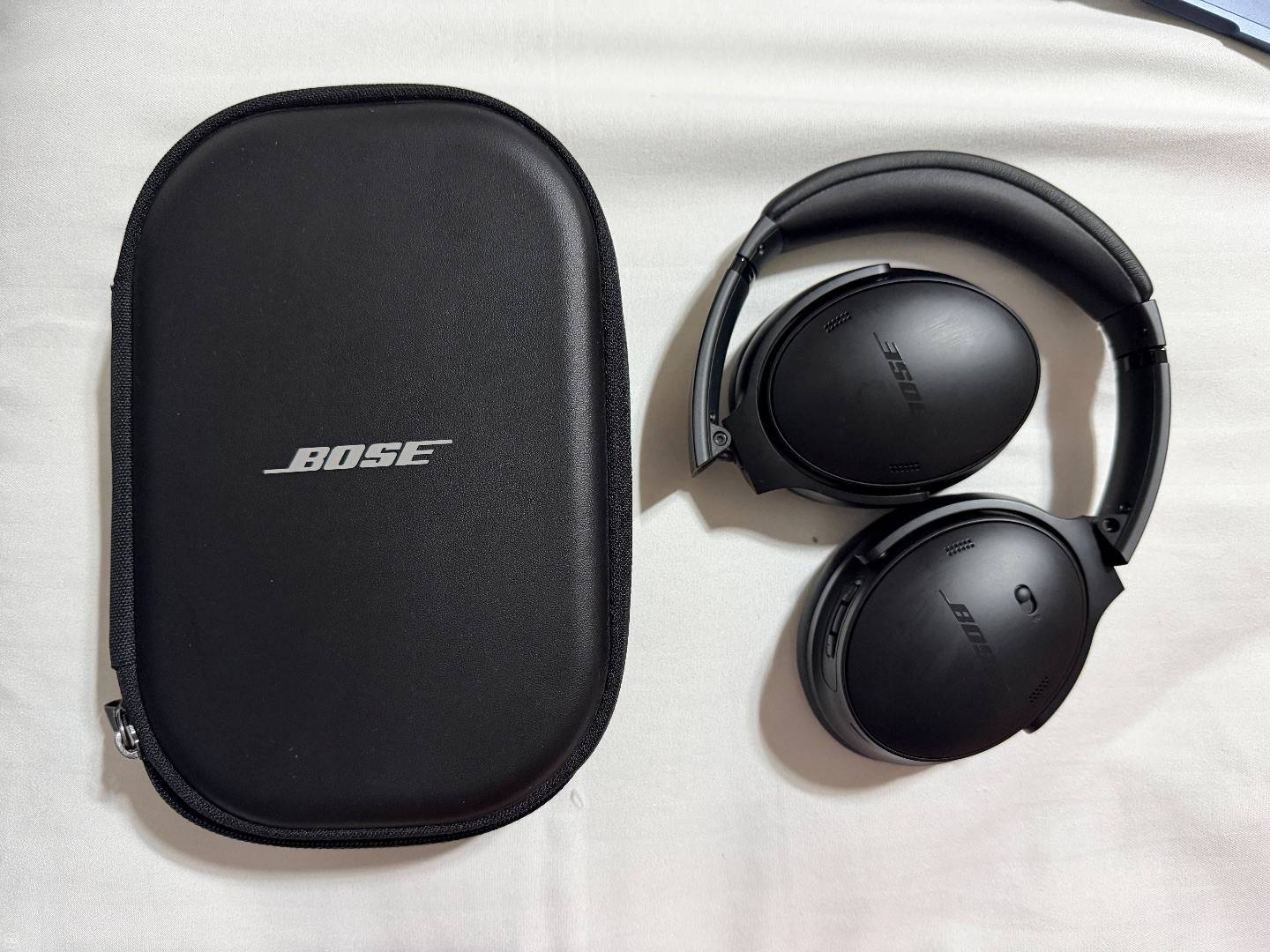 Bose QuietComfort Headphones-1