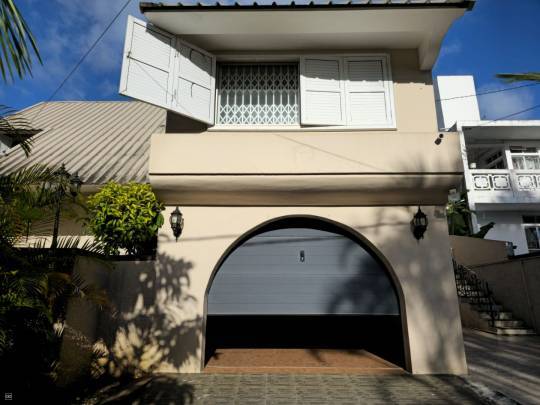 MAISON - 4 CHAMBRES-5