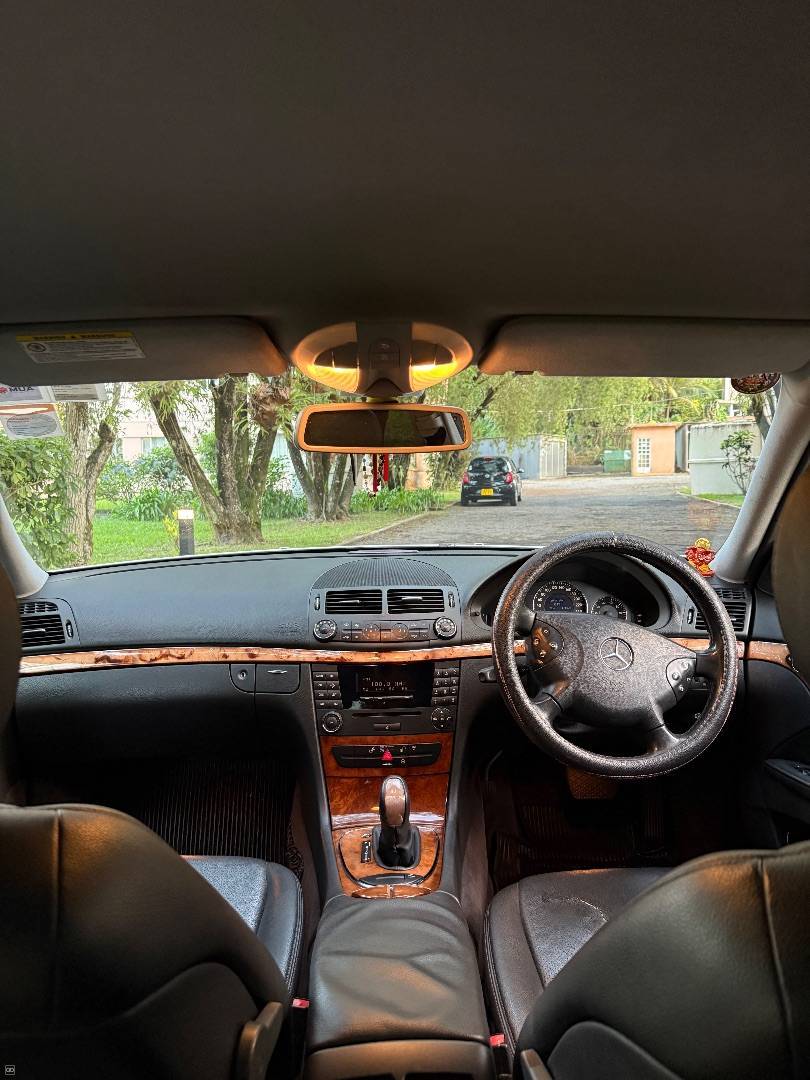 mercedes e200 2005-3