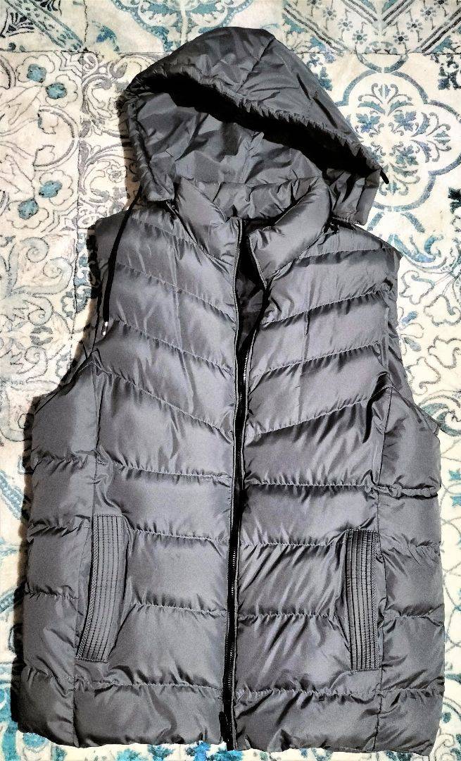 HOODED BUBBLE VEST - SIZE L/XL - weshare.mu