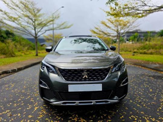 PEUGEOT 208 - NEW SHAPE - UNDER WARRANTY-2021