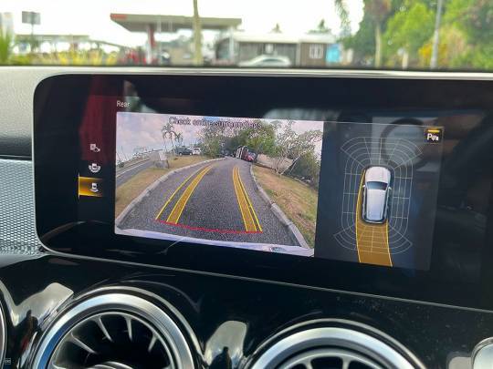 MERCEDES-BENZ #GLB200  - 1.3 - 2020-8