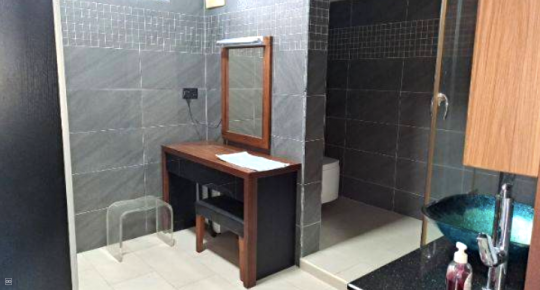 VILLA/STUDIO - 4 CHAMBRES - MEUBLÉ-4