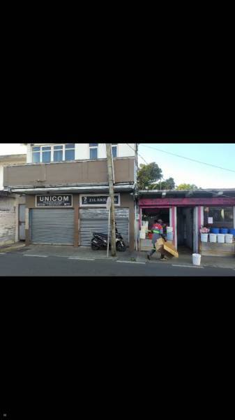 BATIMENT COMERCIAL - 679M²-4