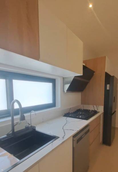 APPARTEMENT - 3 CHAMBRES - 180 m²-3