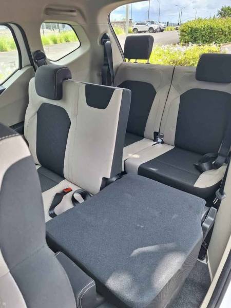 RENAULT TRIBER 7 SEATS 2020-5